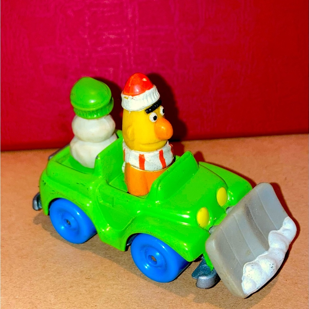 Vintage 1987 Playskool Sesame Street Bert Snow Plow Diecast